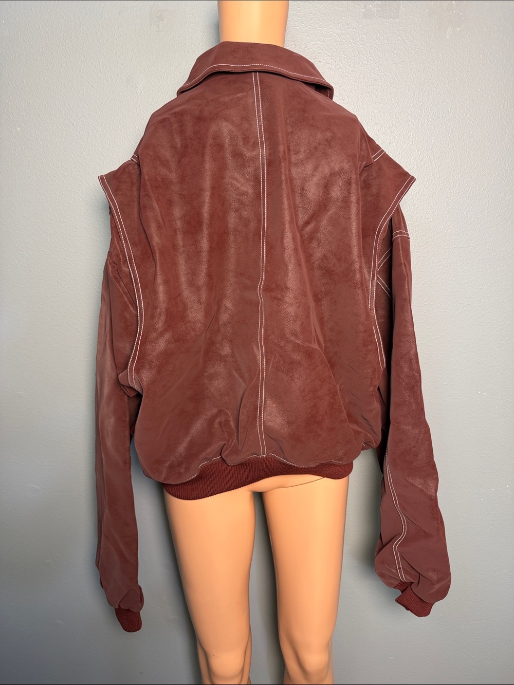 LIONESS Vista Bomber Jacket in Shiraz purple red leather - Picture 6 of 9